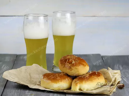 Булочки з сиром до пива – рецепт з фото, німецька кухня