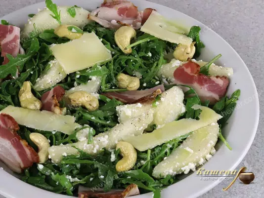 Салат з груші, рікотти та руколи – рецепт з фото, італійська кухня