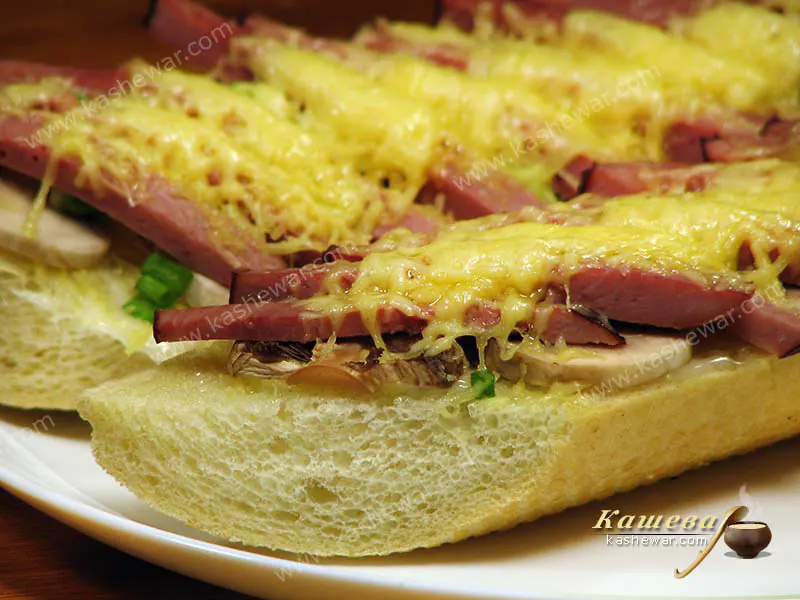 Брускетта с ветчиной и шампиньонами – рецепт с фото, итальянская кухня