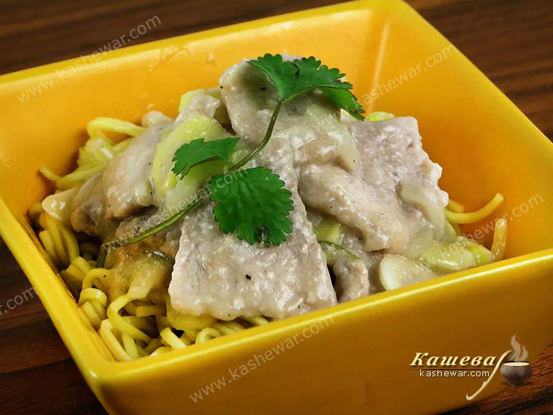 Жареные ломтики свинины с кинзой – рецепт с фото, китайская кухня