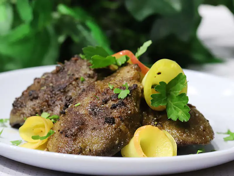 Liver with apples – recipe with photo, german cuisine