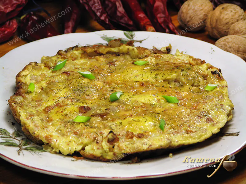 Яичница с грецкими орехами – рецепт с фото, грузинская кухня