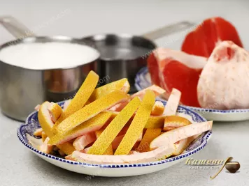https://kashevar.com/sites/default/files/styles/356x/public/recipes/steps/zasakharennye-dolki-greypfruta-001.webp?itok=hQ4hzqfc
