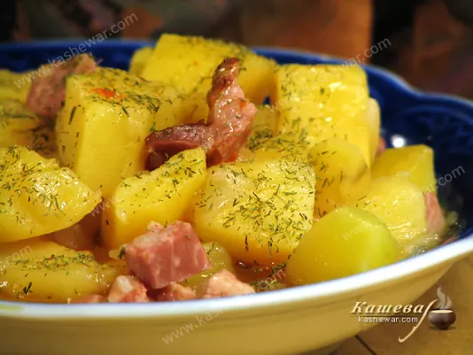 Картофель тушеный с грудинкой – рецепт с фото, основное блюдо