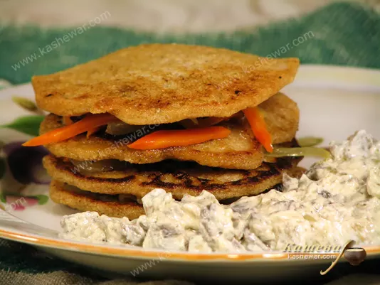 Вівсяні оладки з грибним соусом – білоруська кухня