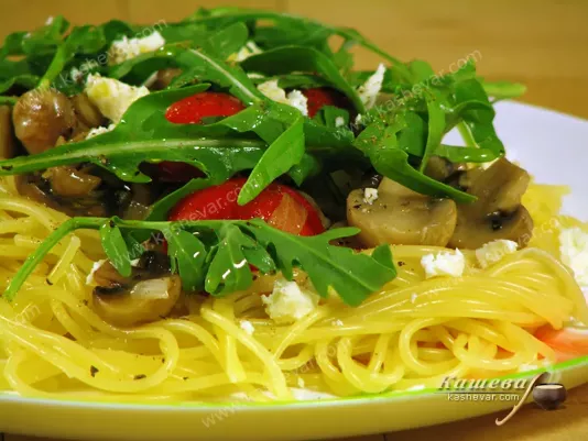 Arugula and mushroom spaghetti - recipe with photo, Italian cuisine