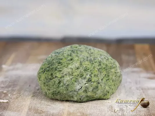 Potato dough with spinach