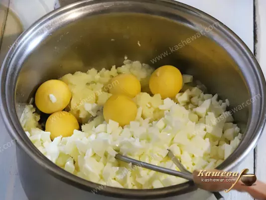 Potatoes with eggs