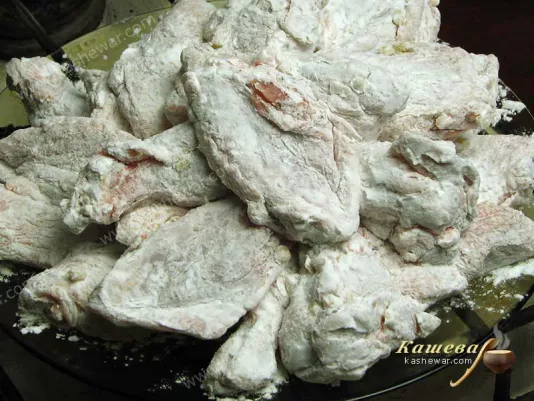 Chicken wings in potato starch