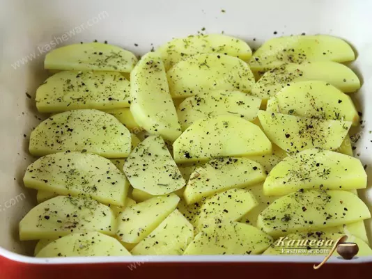 Potato slices and spices