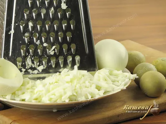 Grated eggs