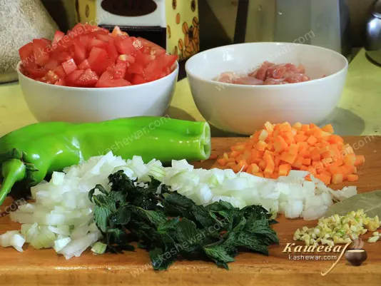 Cutting vegetables for tamales