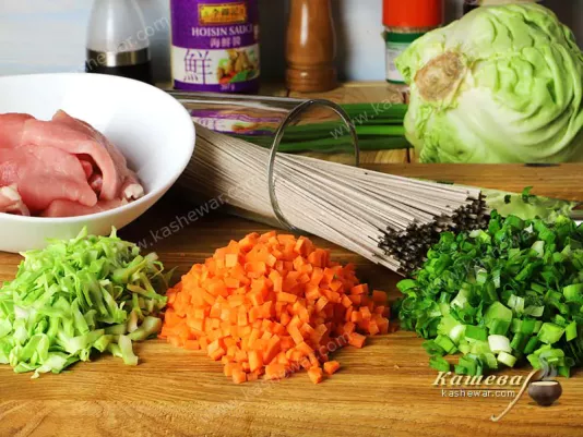 Finely chopped vegetables and herbs for yakisoba