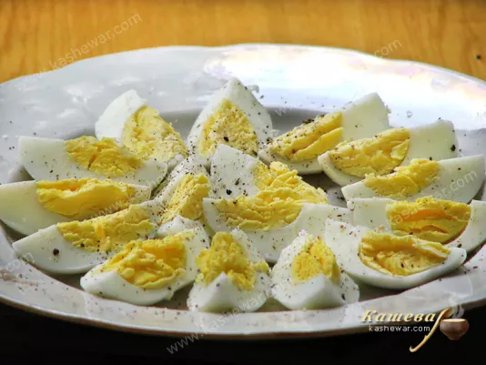 Cooking of eggs for recipe