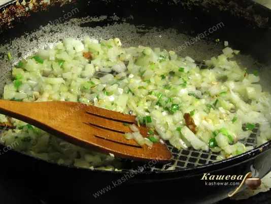 Roasting onions and garlic
