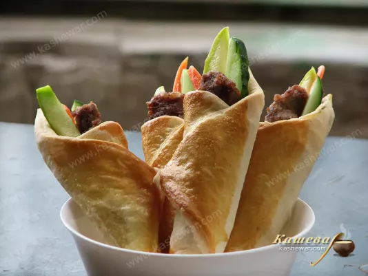 Puff pastry tubes with beef and vegetables - recipe with photo, Italian cuisine