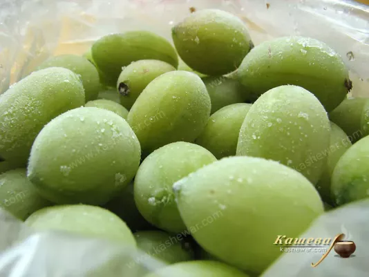 Frozen gooseberry – recipe with photo, food preservation for the winter
