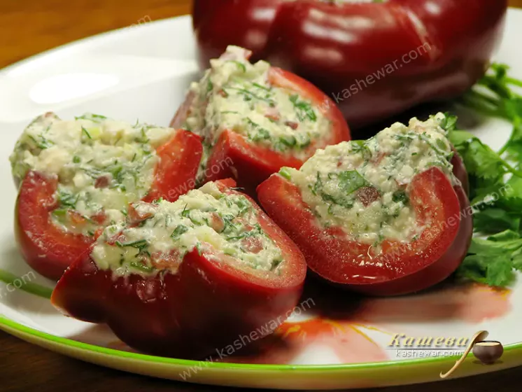 Перец, фаршированный овощами – рецепт с фото, молдавская кухня