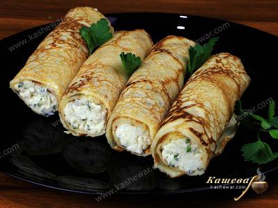 Pancakes with Cottage Cheese and Greens