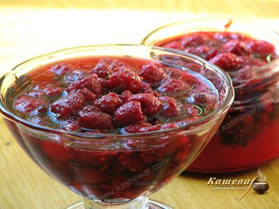 Raspberry five-minute jam – рецепт с фото, заготовки на зиму
