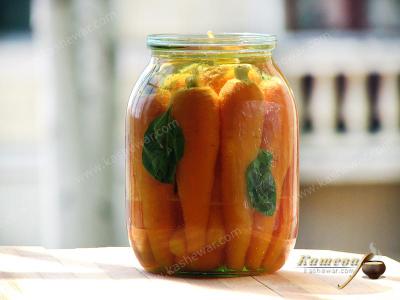 Pickled Carrots in Oil