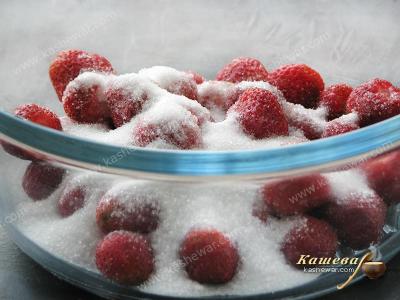 Strawberries with sugar for a punch