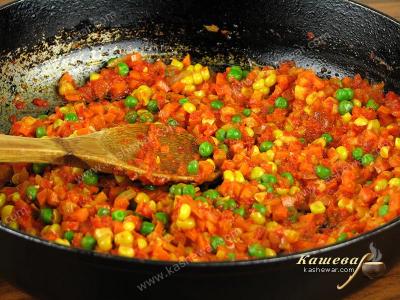 Stew vegetables in warmed vegetable oil