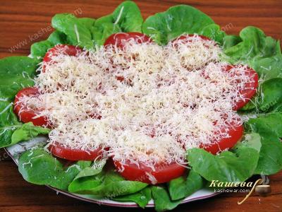 Tomato salad with cheese