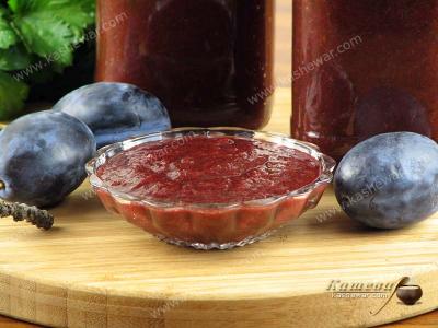 Almost Tkemali sauce, but from plums