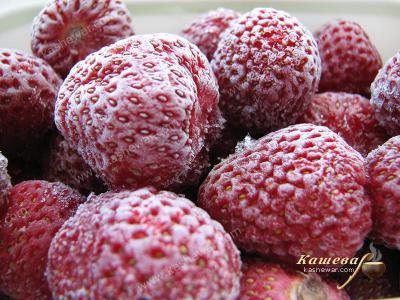 Frozen Strawberries for the Winter 