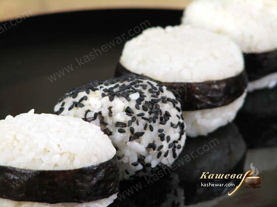 Рисовые фрикадельки с начинками онигири – рецепт с фото, японская кухня
