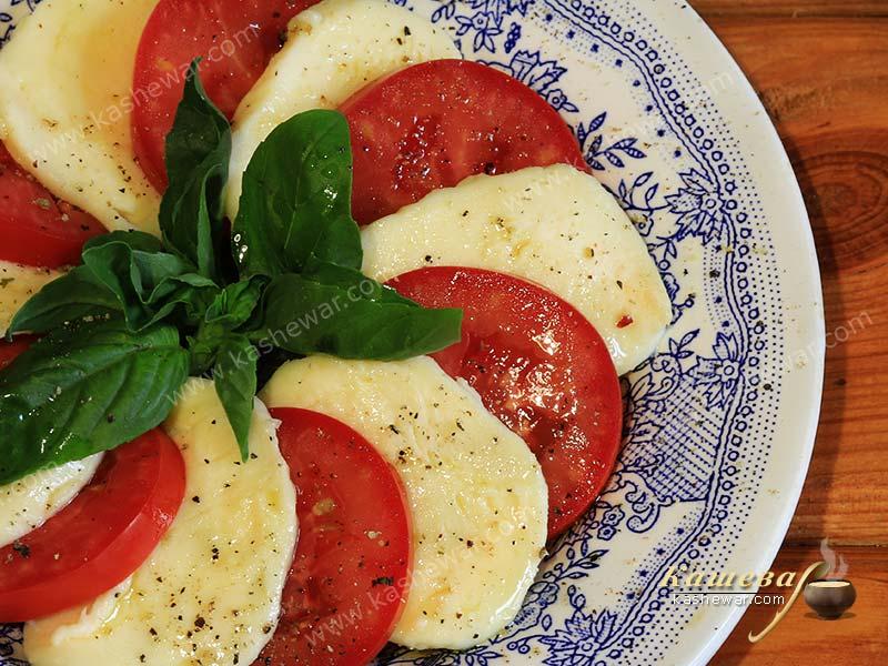 Caprese salad – recipe with photo, Italian cuisine